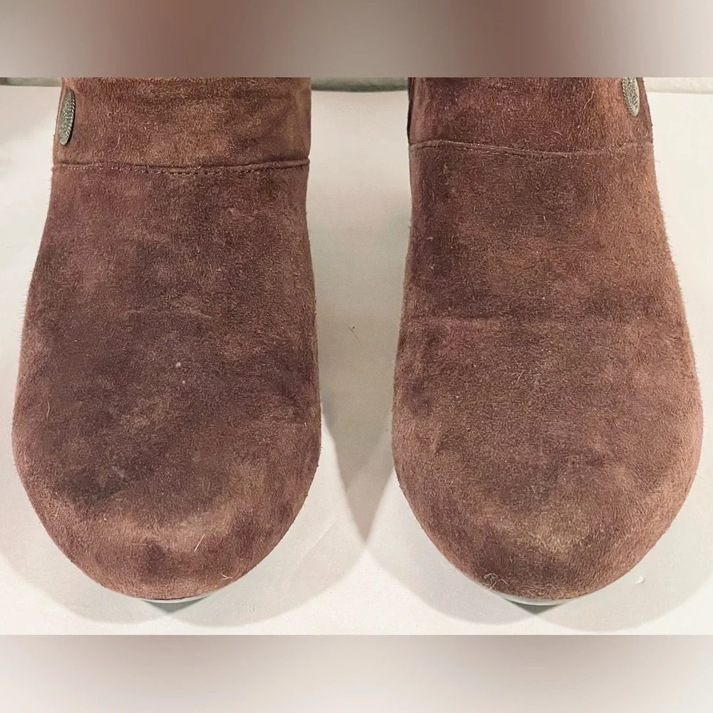 Dansko “Baker” Brown Genuine Suede Leather Ankle Boots Antique Style | EUC